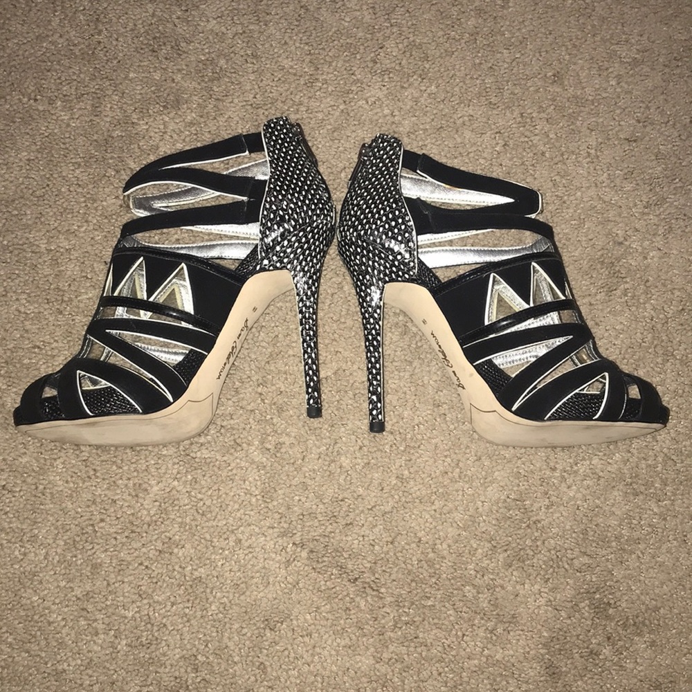 'Jazz' Snake Embossed Sandal
SAM EDELMAN size 6